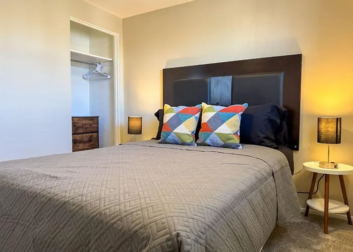Apartment Sleeps 4 1 Bedroom 2 Beds With Parking Wifi
