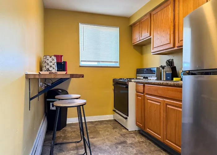 Apartment Sleeps 4 1 Bedroom 2 Beds With Parking Wifi